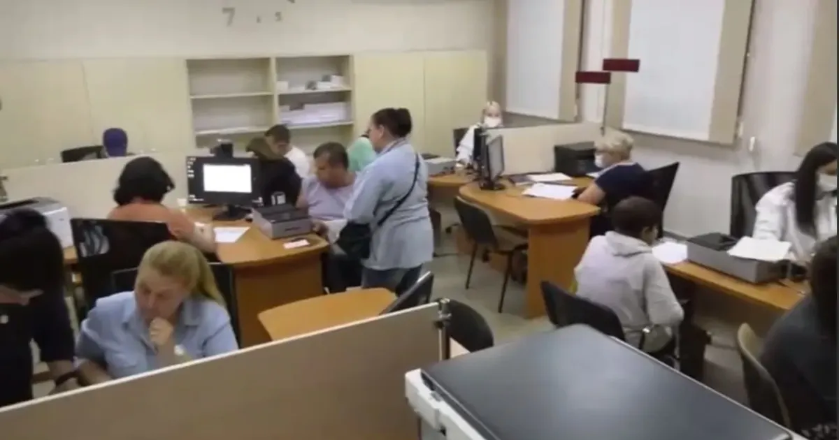 У Купʼянську, який в уявленні окупантів є «столицею» тимчасово окупованої Харківщини, рашисти розпочали прийом документів для отримання громадянства рф.