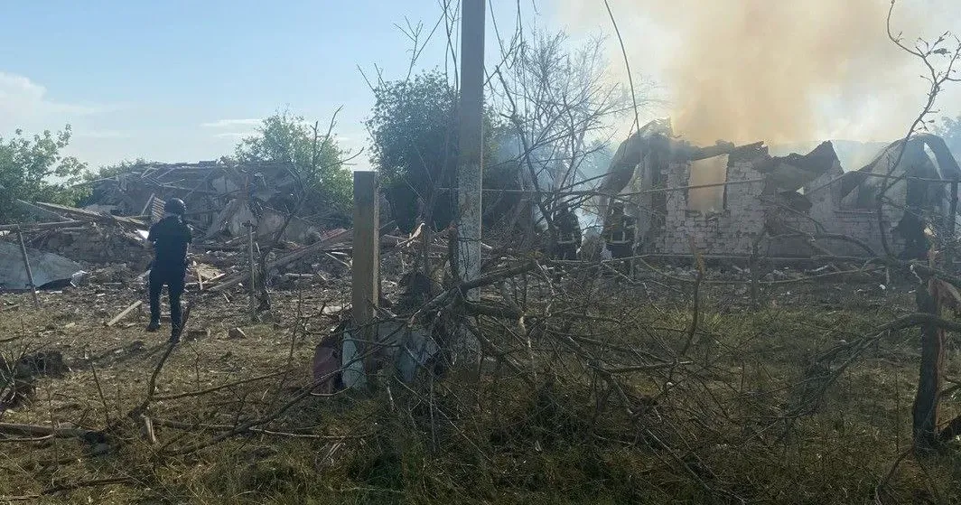 Фото: Поліція Харківської області Ворог скинув КАБи на Курилівку, Ківшарівку, обстріляв Новоосинове на порталі Gromada Group