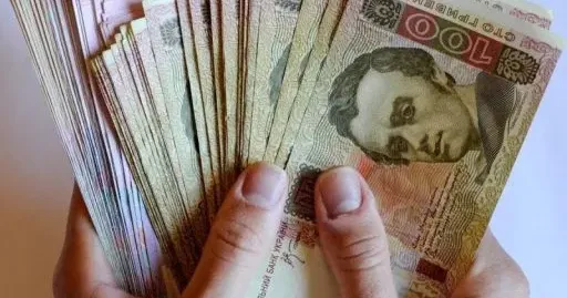Зображення ілюстративне Скільки заробили очільники громад Куп'янського району за 2023 рік на порталі Gromada Group