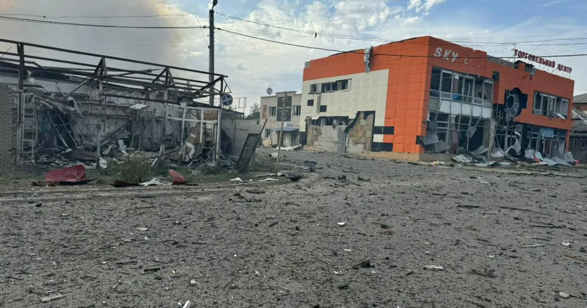 Фото: Олег Синєгубов По центру Куп'янська росіяни вдарили авіабомбами і дронами: є постраждалі на порталі Gromada Group