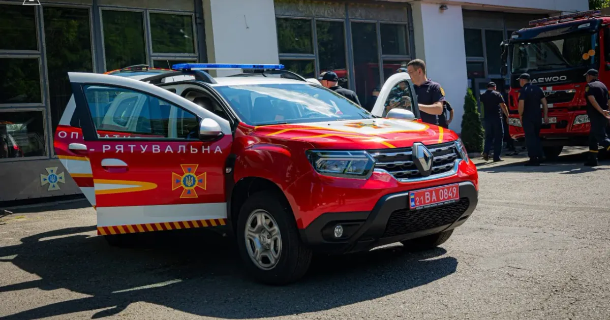 Фото: ГУ ДСНС України у Харківській області Великобурлуцька і Вільхуватська громади придбали автомобіль для рятувальників на порталі Gromada Group
