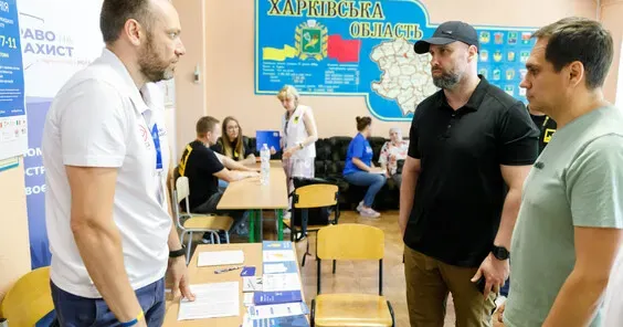 Фото: ХОВА 20 та 21 серпня з населених пунктів, що перебувають під постійними обстрілами, евакуювали 30 людей, в тому числі 5 дітей та 1 людину з інвалідністю, повідомив начальник ХОВА Олег Синєгубов.