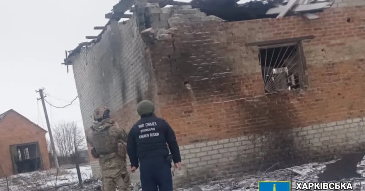 Фото: Харківська обласна прокуратура Наслідки ворожого авіаудару по Вільхуватці зафіксували правоохоронці на порталі Gromada Group